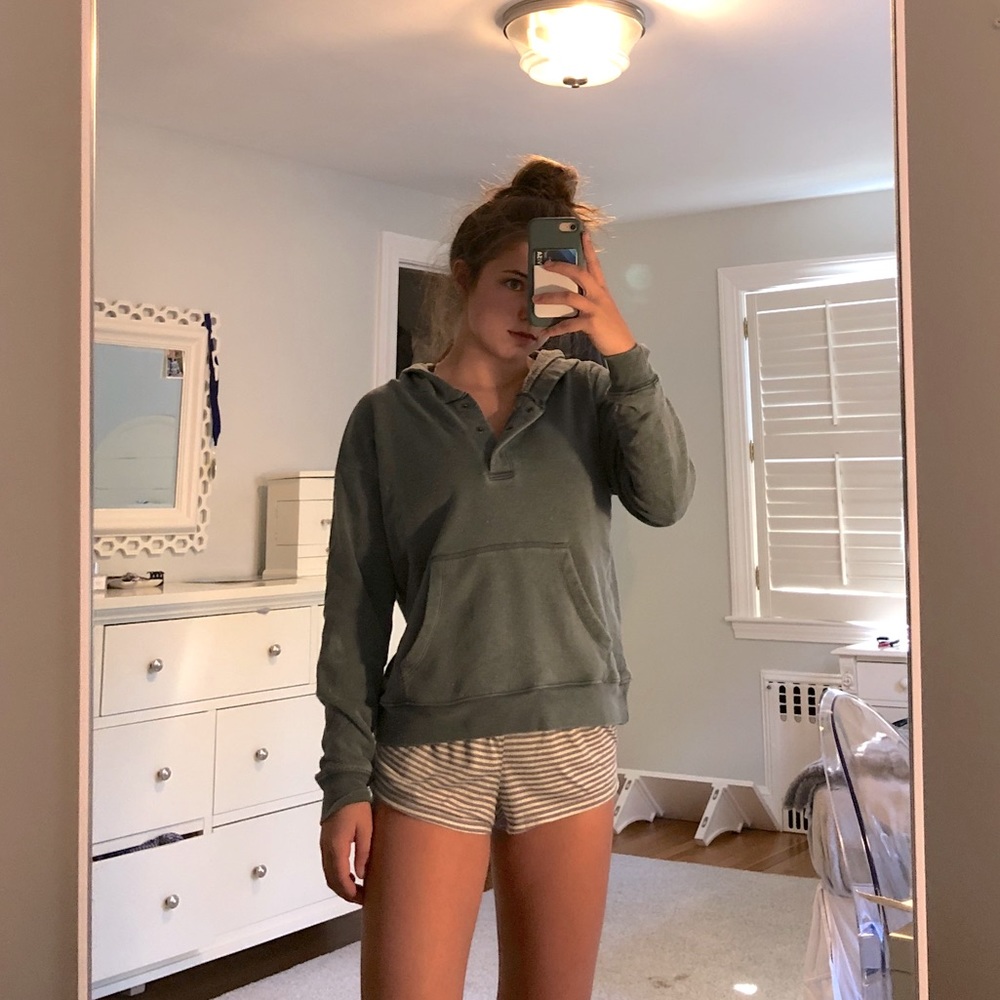 American eagle sweatshirt